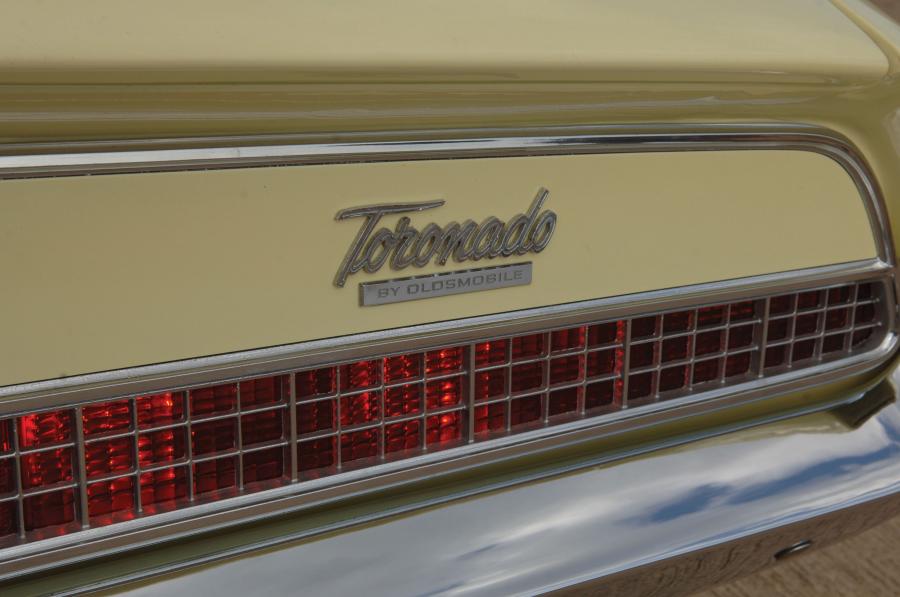  Oldsmobile Toronado 1967 года  (фото 5 из 9)